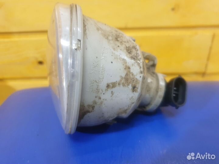 Фара противотуманная оригинал Toyota prado150