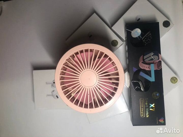 Розовый вентилятор