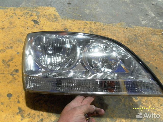Фара правая Kia Sorento 1 Киа Соренто 1 поколение