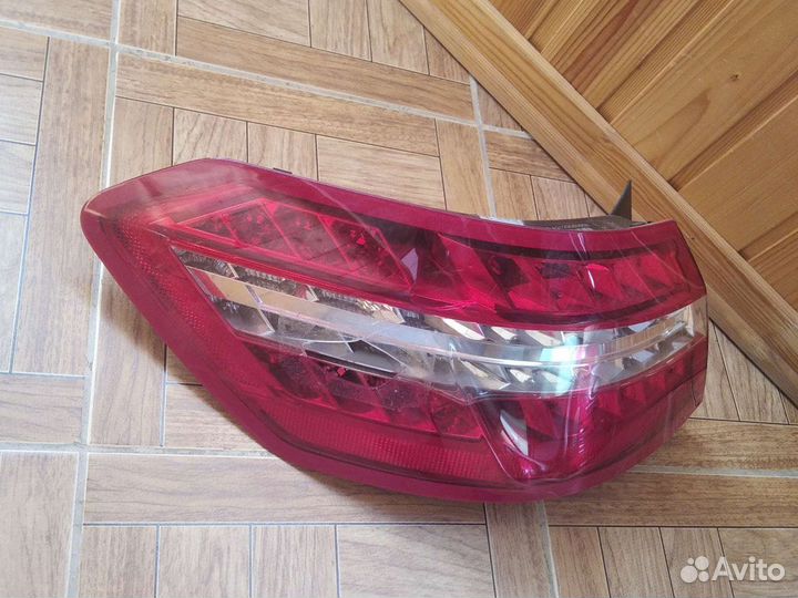 Фонарь левый w212 дорест