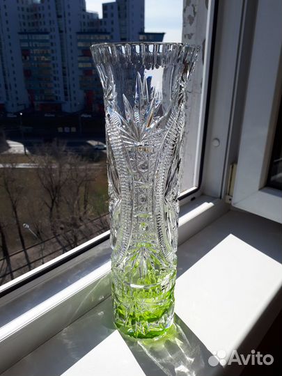 Ваза цветной хрусталь СССР Красный Гигант