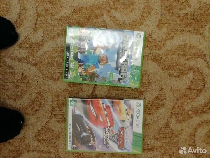 Иксбокс 360 + 2 джойстика и 3 игры