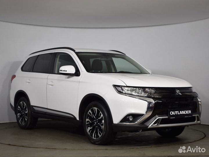 Mitsubishi Outlander 2.4 CVT, 2022