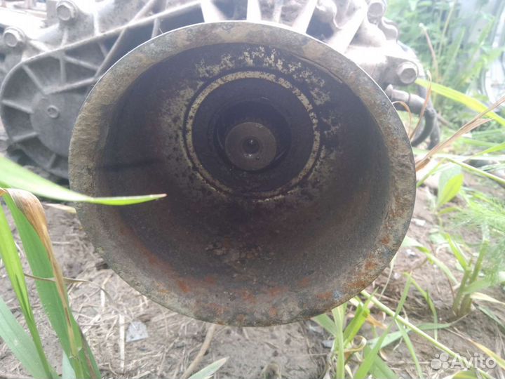 Коробка с раздаткой Nissan NP 300