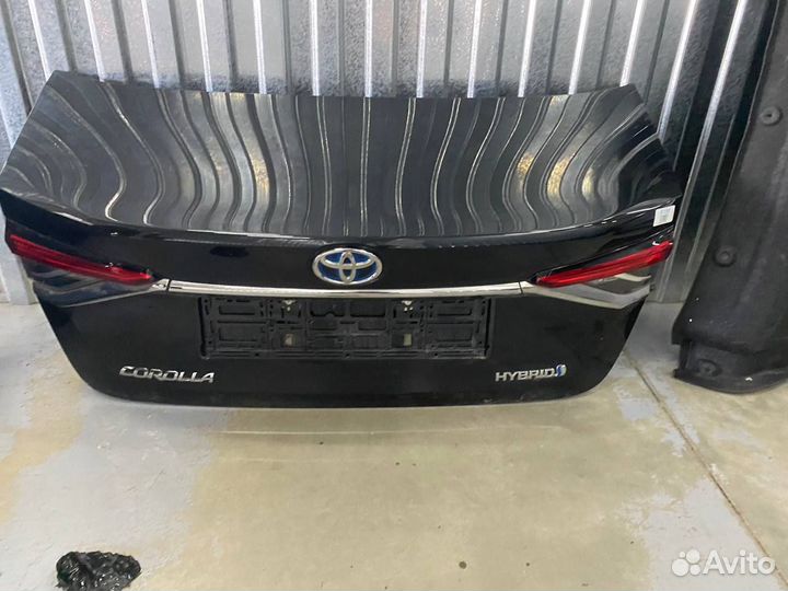 Дверь крышка багажника toyota corolla E210 королла