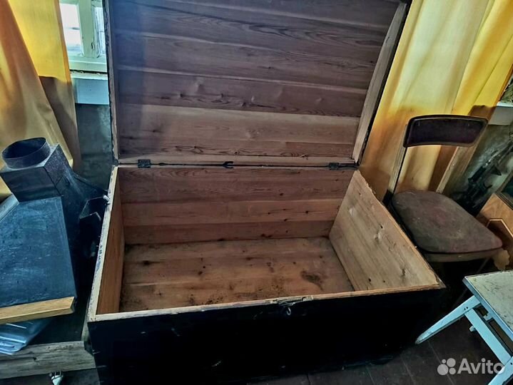 Продам старинный деревянный сундук