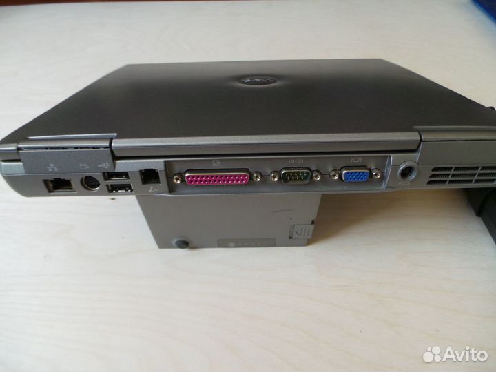 Ноутбук Dell 610
