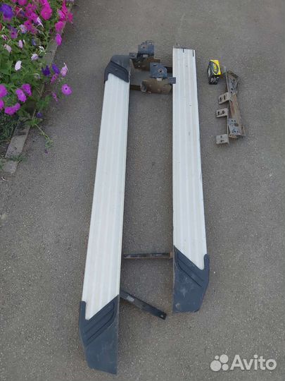 Автомобильная подножка