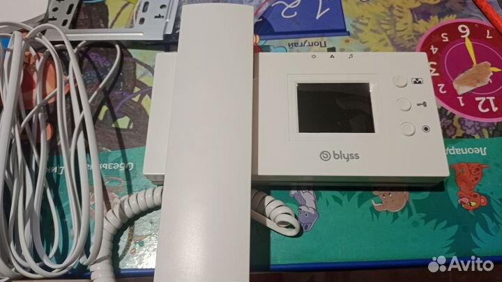 Цветной видиодомофон blyss m224w