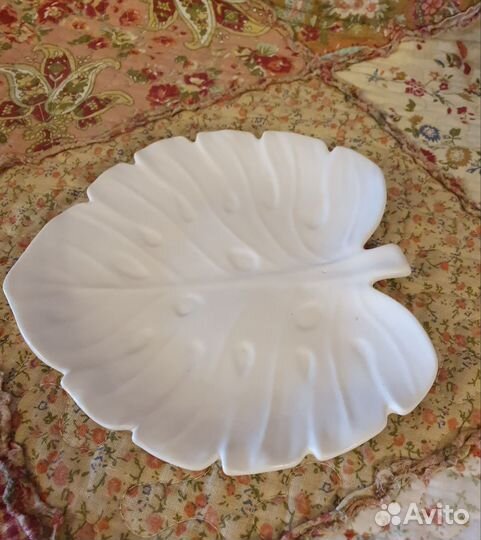 Тарелка для декора лист манстеры