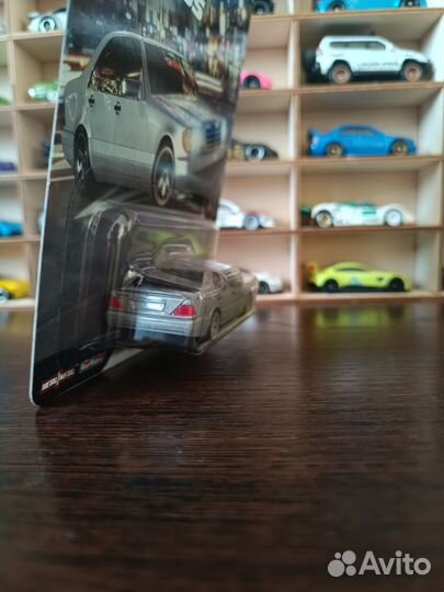 Hot wheels premium mercedes-benz 500 sel