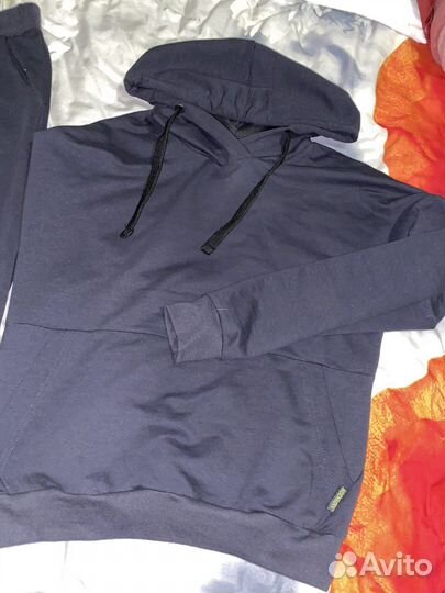 Спортивный костюм женский