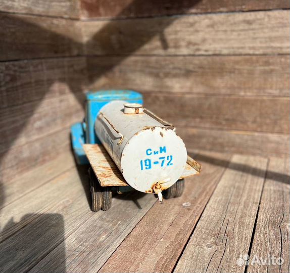 Винтажная игрушка СССР Молоко зис-150