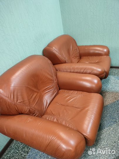 Диван и 2 кресла б/у. торг