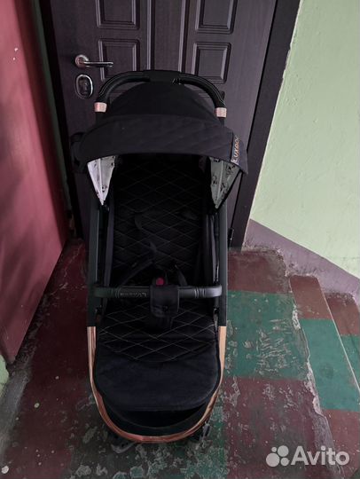 Прогулочная коляска luxmom