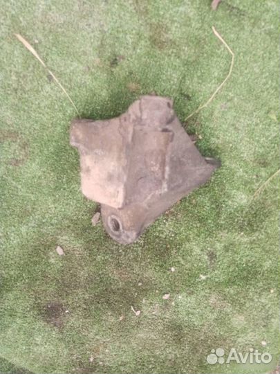 Кронштейн двс Renault Scenic 2 K9K732