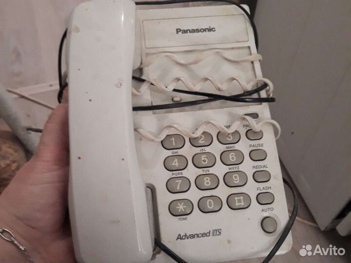 Телефон кнопочный