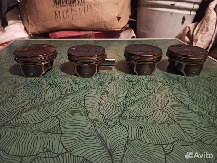 Поршни заводские Хрей 21179 оригинал 1.8л 16-кл