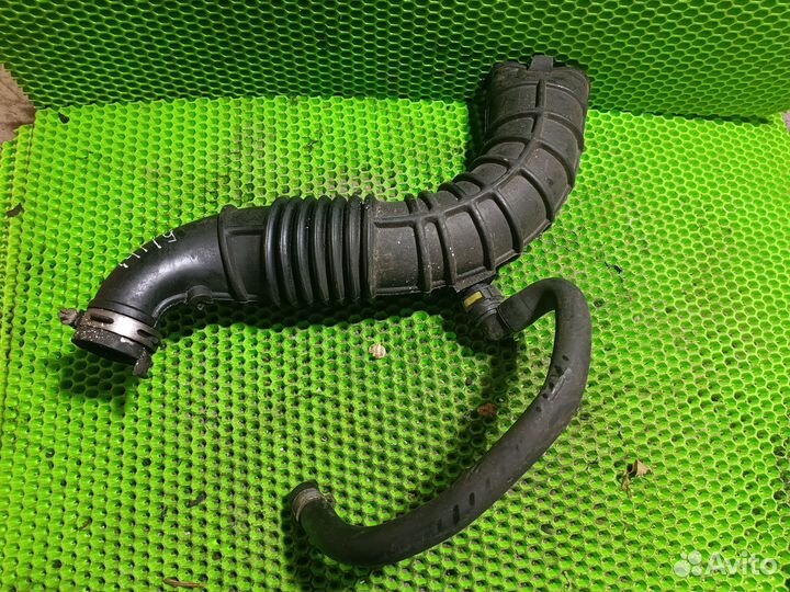 Патрубок воздушный Renault Megane