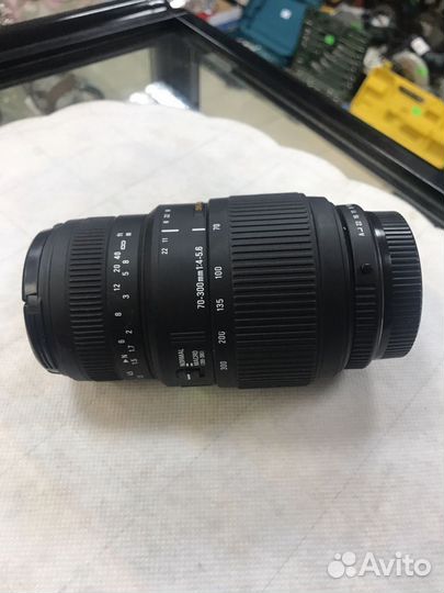 Объектив sigma DC 70-300mm 1:4-5,6