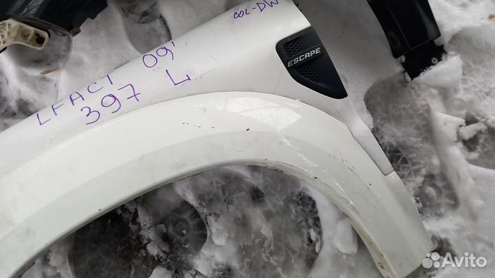 Escape тайванец 2007-2009 крыло переднее левое