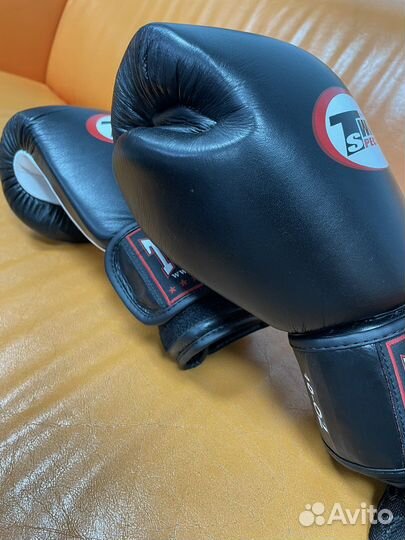 Боксерские перчатки twins