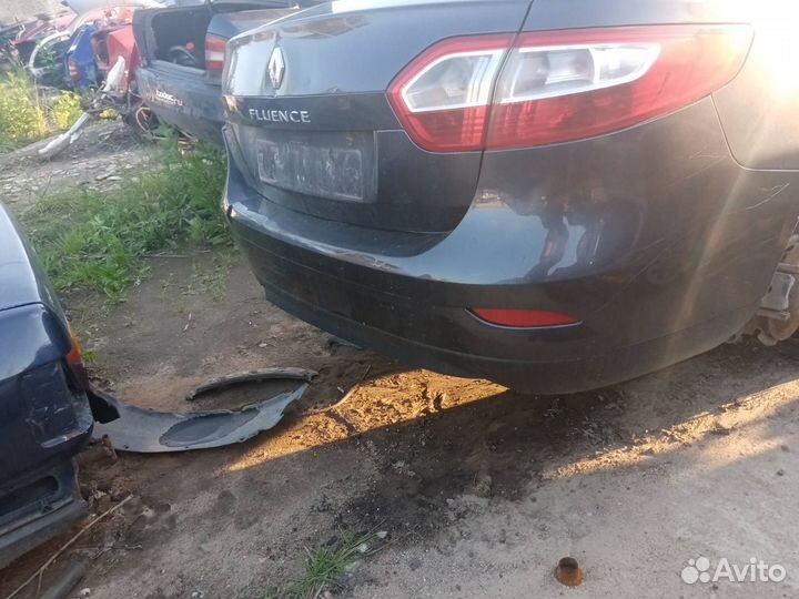 Бампер задний Renault Fluence