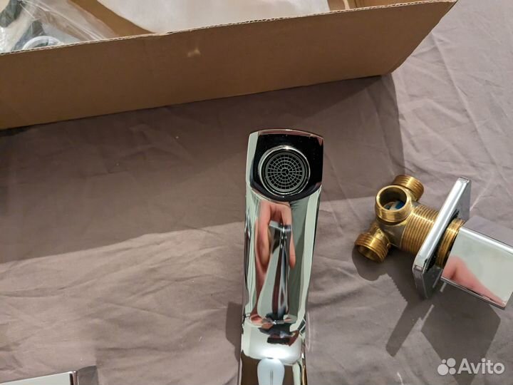 Смеситель на борт ванны