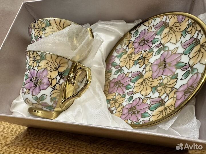 Фарфоровый чайный сервиз