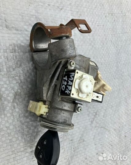 Замок зажигания Toyota Mark X