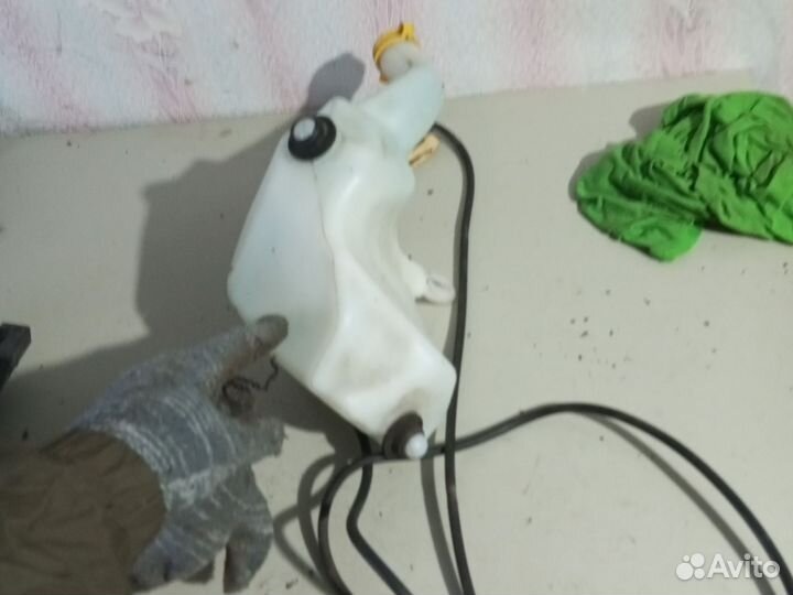 Бачок омывателя Опель Мерива а