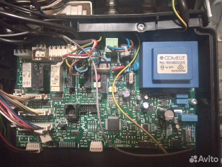 Продам котел газовый двухконтурный Ariston Genus