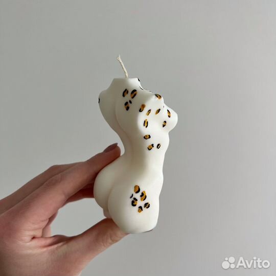 Свеча с леопардовым принтом