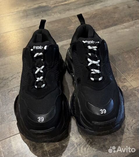 Кроссовки Balenciaga triple s