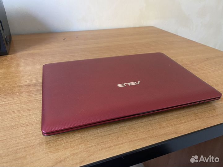 Нетбук asus