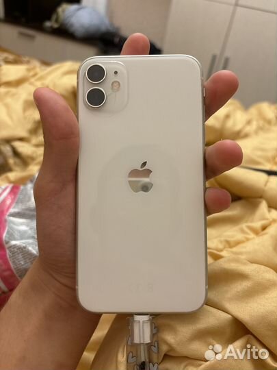 iPhone 11, 64 ГБ