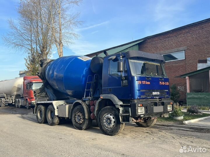 Автобетоносмеситель IVECO Trakker, 2002