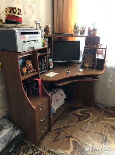 Компьютерный стол