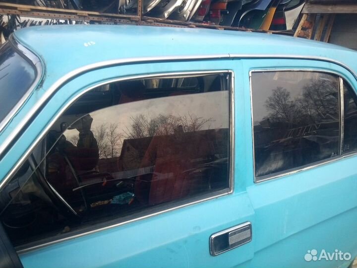 Стекла боковые Волга 24