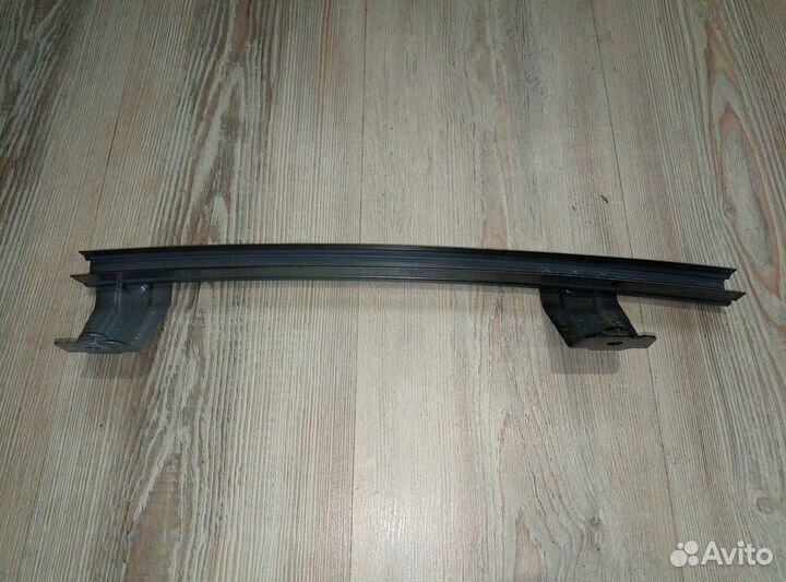 Направляющая стекла Renault dokker Лев