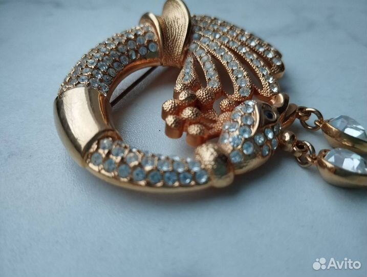 Брошь лебедь немецкая винтажная бижутерия