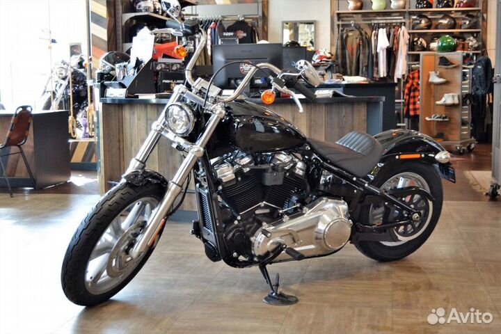 Мотоцикл Harley-Davidson Softail Standard