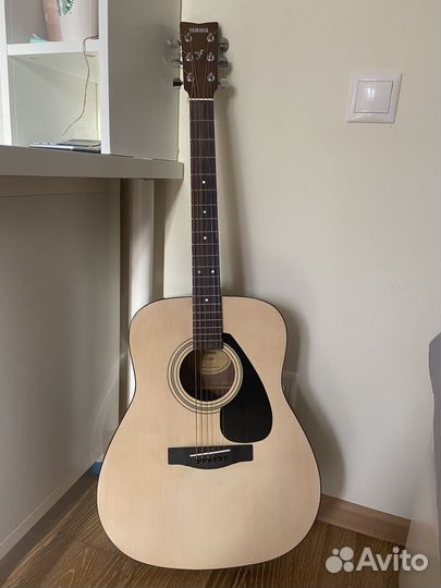 Акустическая гитара