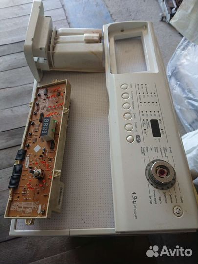 Стиральная машина на запчасти Samsung WF6450S4V