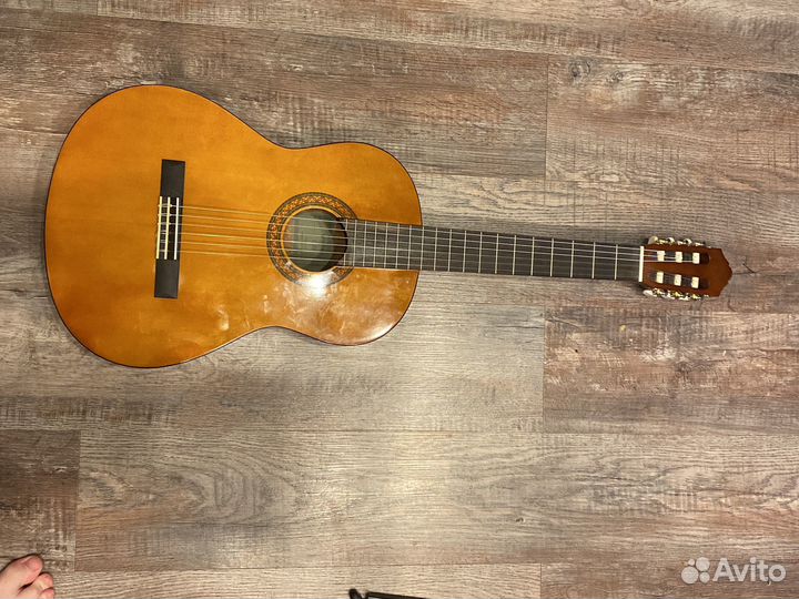 Классическая гитара yamaha c40