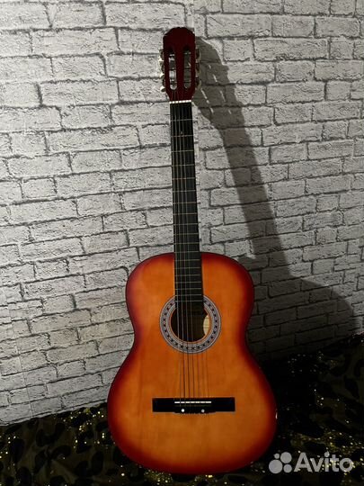 Акустическая гитара yamaha