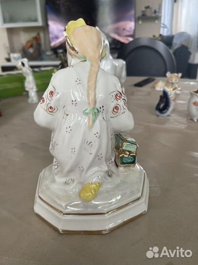 Статуэтка фарфор СССР лзфи хозяйка медной горы