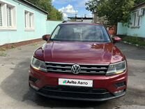 Volkswagen Tiguan 1.4 AMT, 2018, 159 000 км, с пробегом, цена 2 200 000 руб.