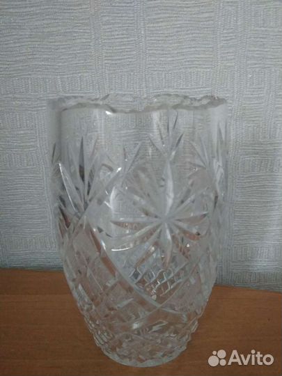 Хрустальная ваза для цветов