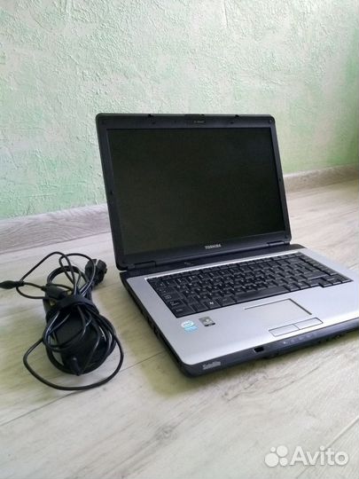 Ноутбук Toshiba на запчасти